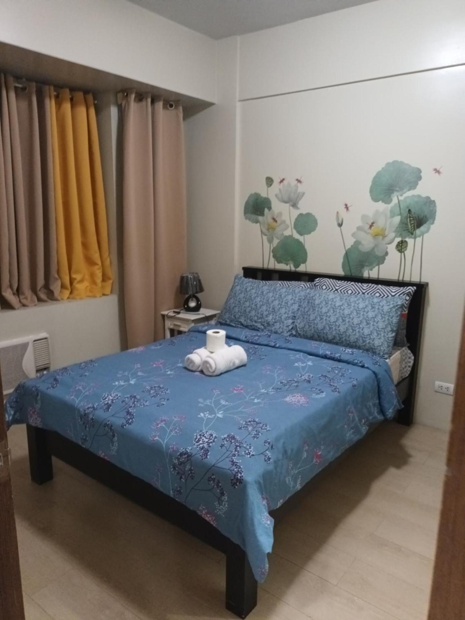 3N Palm Tree Villas Manila Bilik gambar