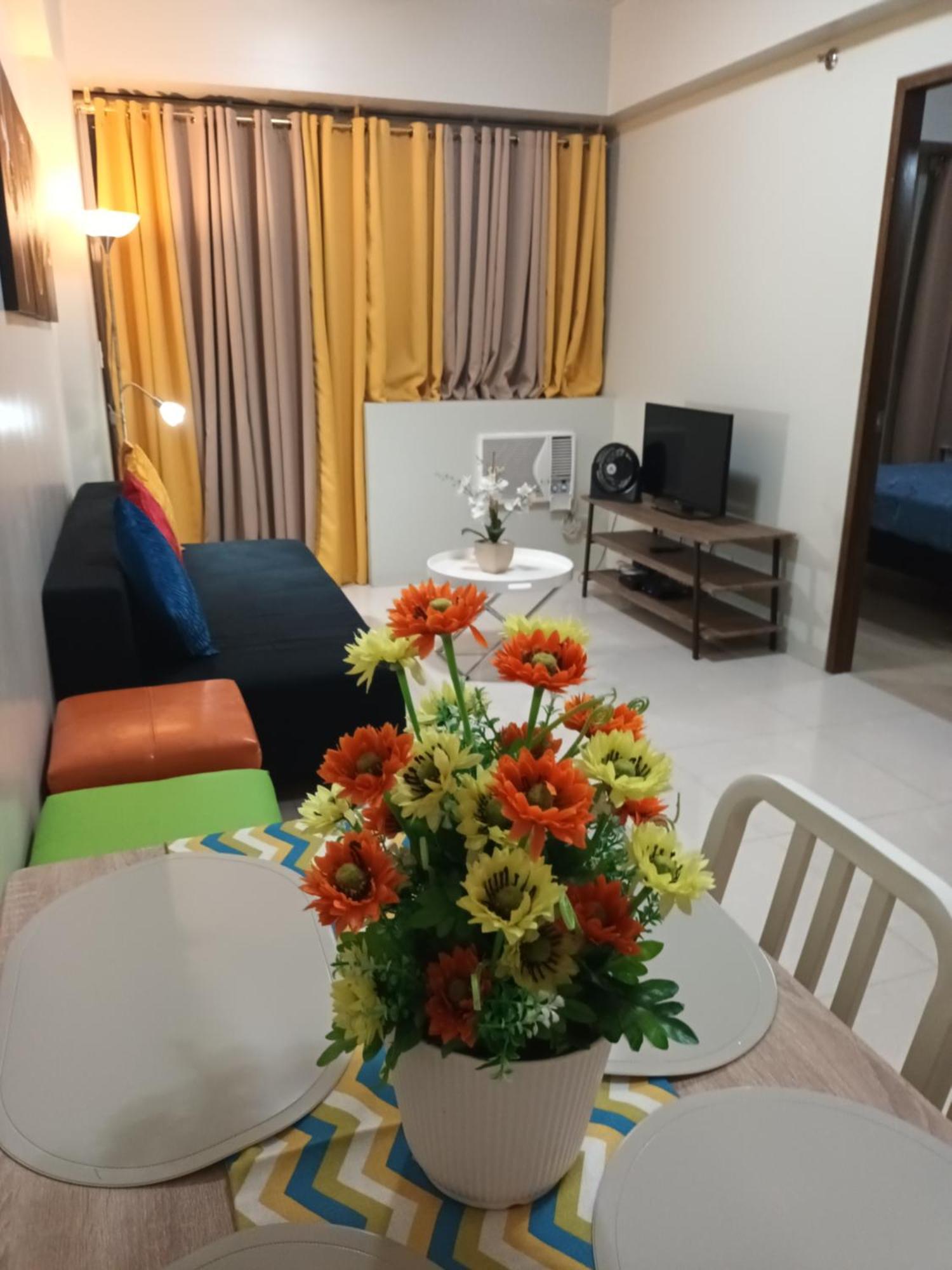 3N Palm Tree Villas Manila Bilik gambar