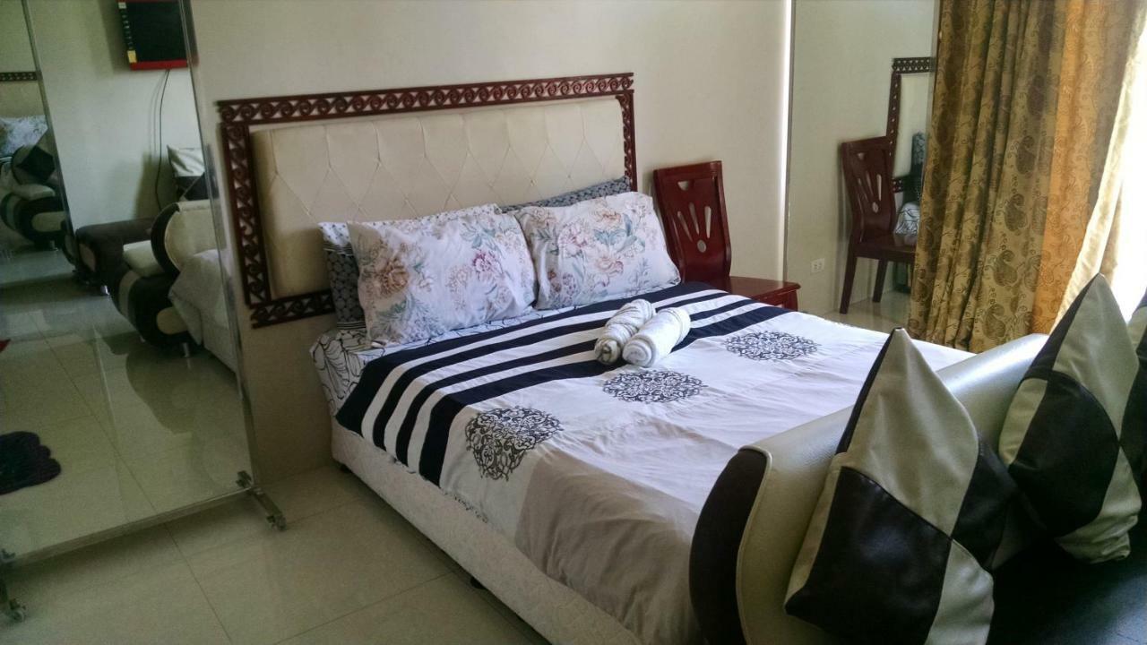 3N Palm Tree Villas Manila Luaran gambar